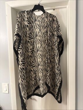 Womens Zebra Print Tunic Top - Black & Cream